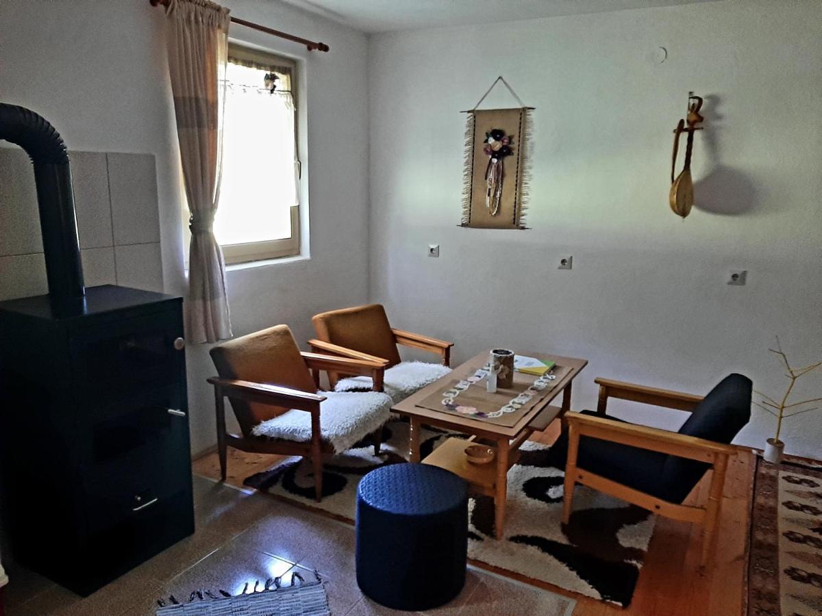 Kosta'S Romantic House Plav Luaran gambar